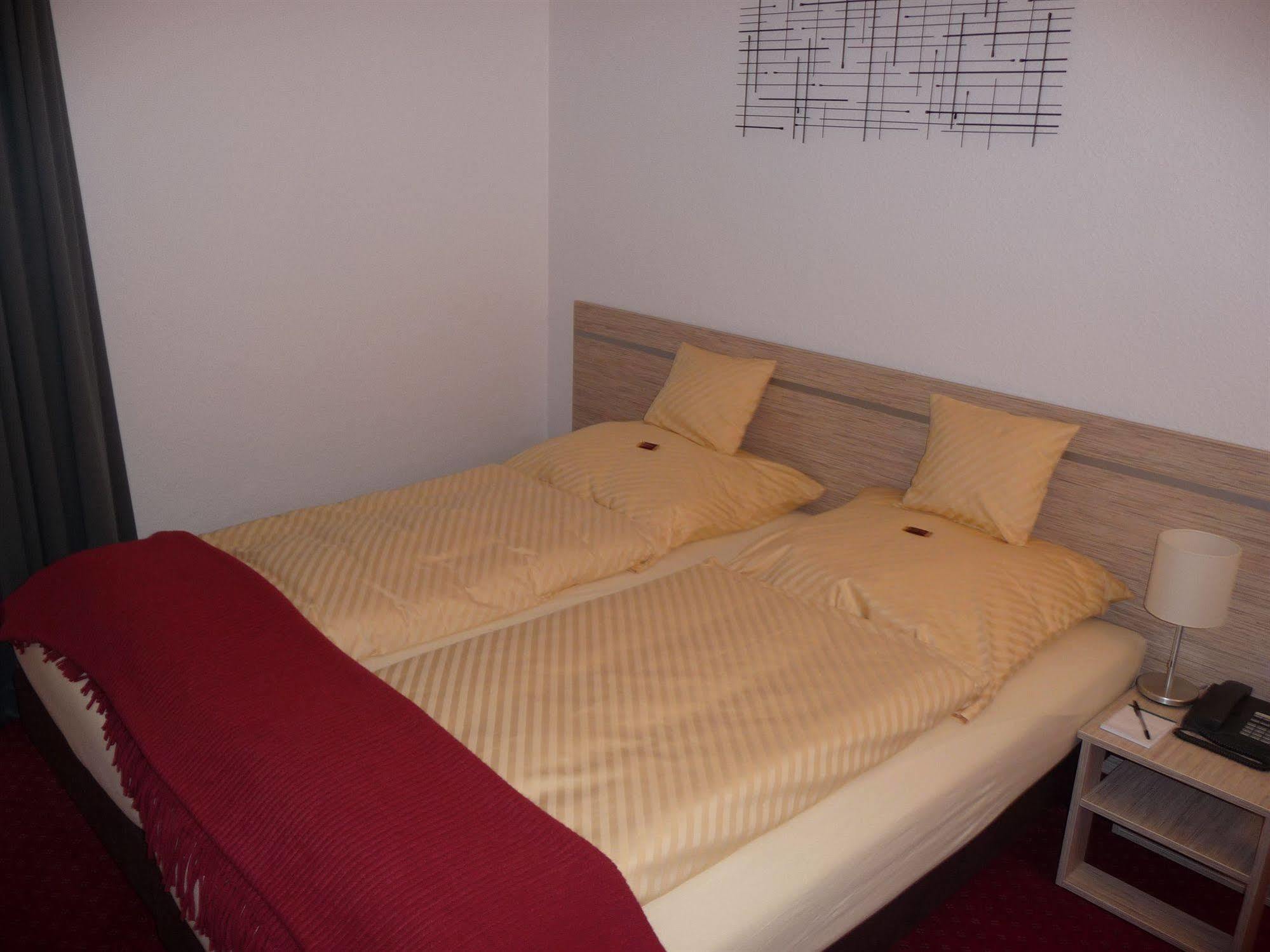 Hotel Sechzehn 레버쿠젠 외부 사진