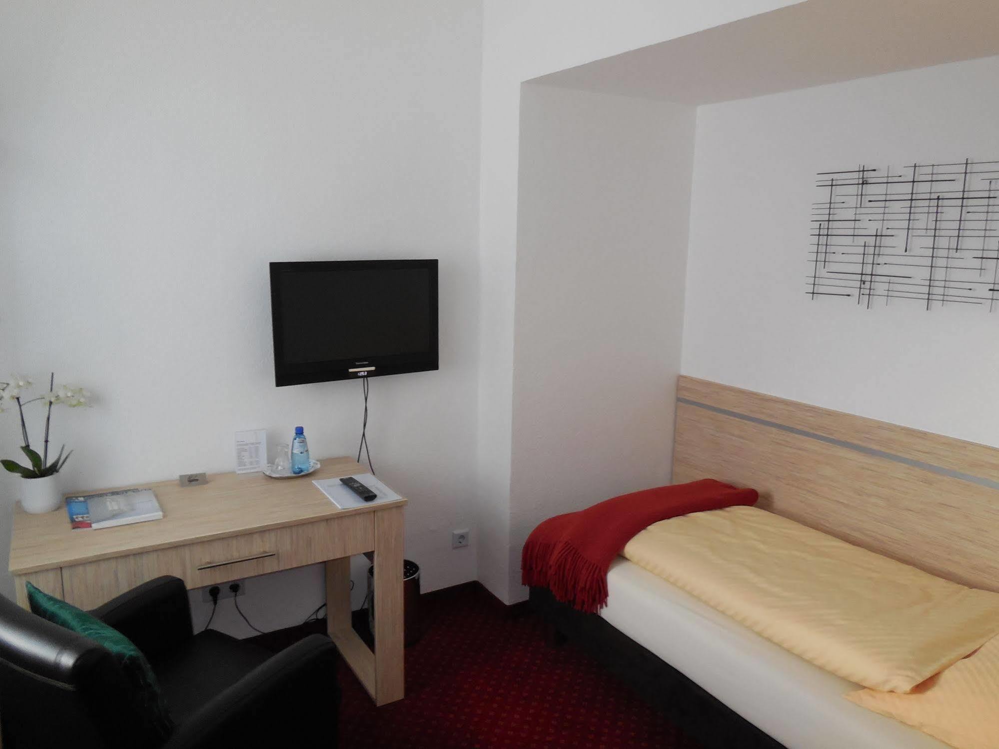 Hotel Sechzehn 레버쿠젠 외부 사진